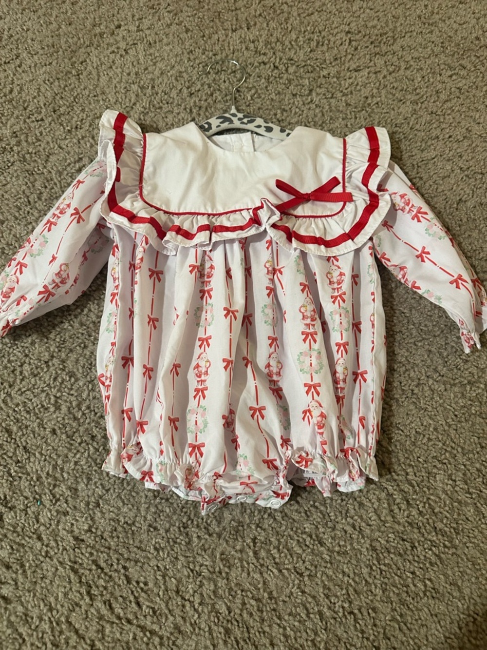 White & Red Christmas Bubble